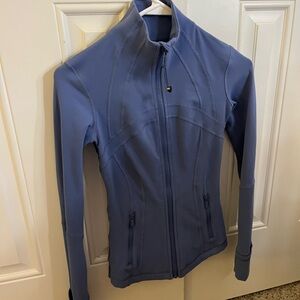 dusty blue like new lululemon size 0 define jacket